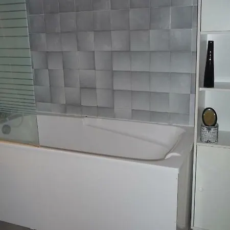 Les Anges Сарла-ла-Канеда